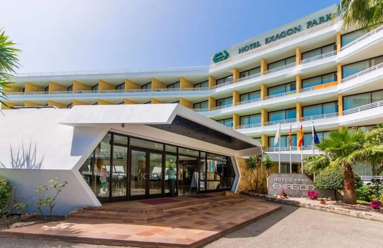 Marquesina de entrada del Hotel Spa Exagon Park, Mallorca